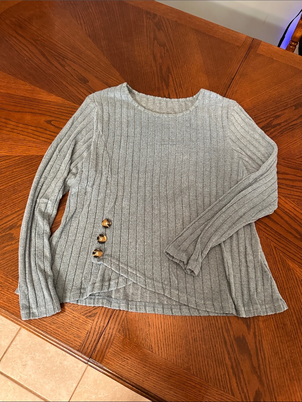 SHEIN Light Gray Ribbed Long-Sleeve Top with Side Button Detail